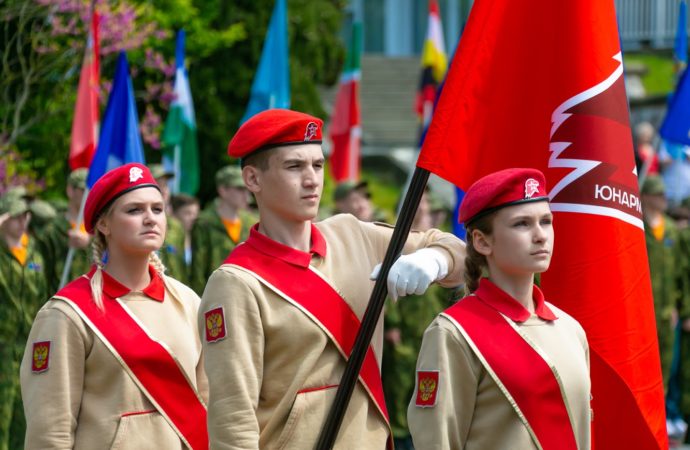 Дети России стали курсантами Армейской академии в «Орлёнке»