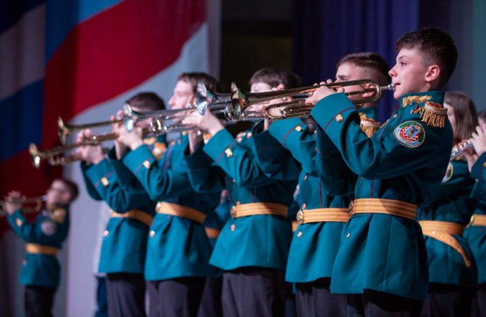 «Сильные духом!»: лучшие детские духовые оркестры страны вновь встретились в «Орлёнке»