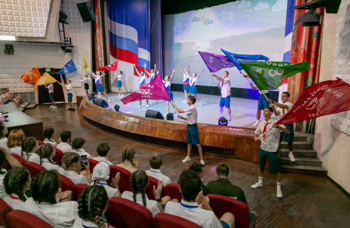 Команда детского лагеря «Стремительный» победила в конкурсе «К вершинам мастерства»